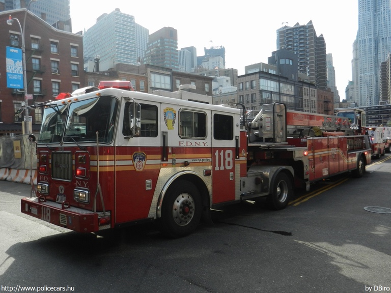 Seagrave, fotó: DBiro
Keywords: USA Amerikai Egyesült Államok tûzoltó tûzoltóautó tûzoltóság FDNY
