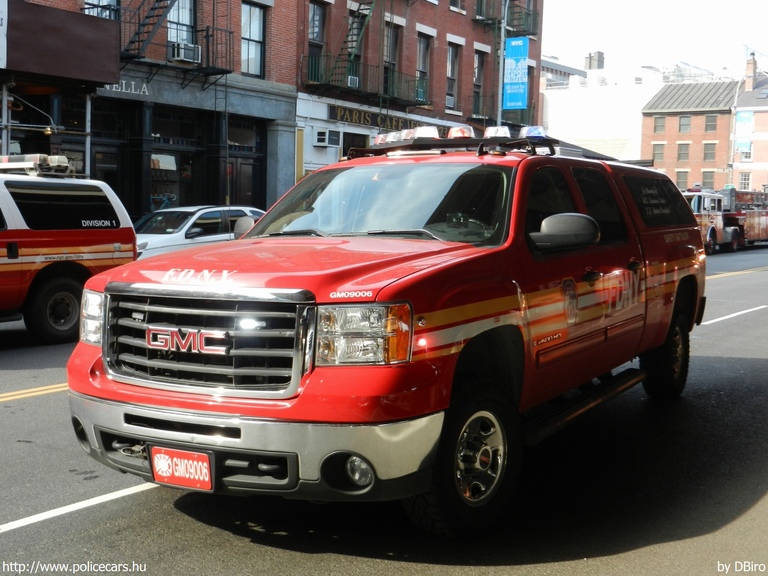GMC Sierra 2500HD, fotó: DBiro
Keywords: USA Amerikai Egyesült Államok tûzoltó tûzoltóautó tûzoltóság FDNY