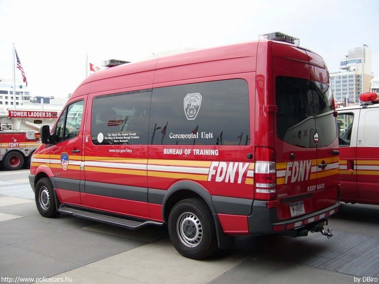Freightliner Sprinter II, fotó: DBiro
Keywords: USA Amerikai Egyesült Államok tûzoltó tûzoltóautó tûzoltóság FDNY
