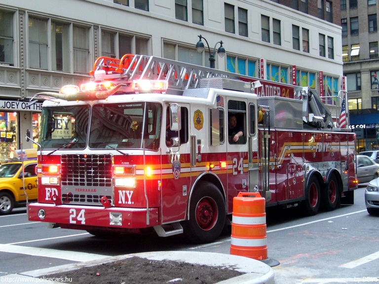 Ferrara, fotó: DBiro
Keywords: USA Amerikai Egyesült Államok tûzoltó tûzoltóautó tûzoltóság FDNY