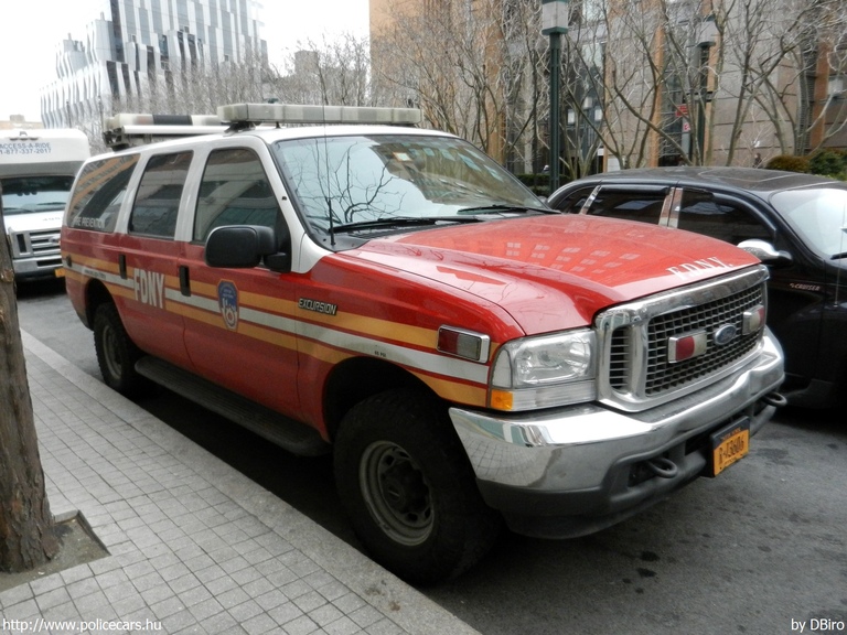 Ford Excursion, fotó: DBiro
Keywords: USA Amerikai Egyesült Államok tûzoltó tûzoltóautó tûzoltóság FDNY