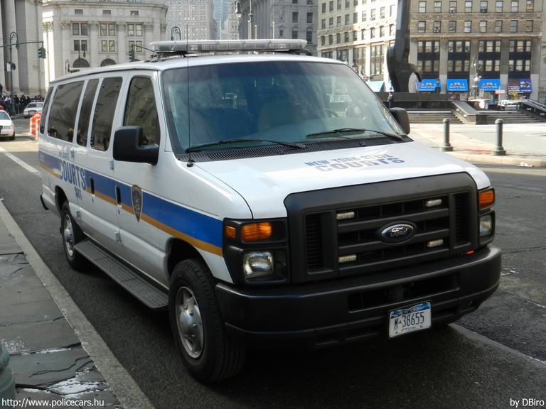 Ford E-350, fotó: DBiro
Keywords: USA Amerikai Egyesült Államok rendőr rendőrautó rendőrség