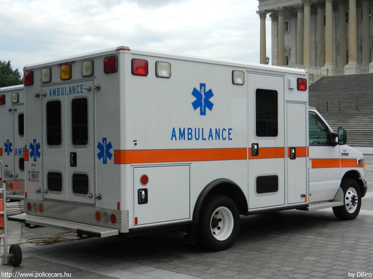 Ford E-350, fotó: DBiro
Keywords: USA Amerikai Egyesült Államok mentő mentőautó