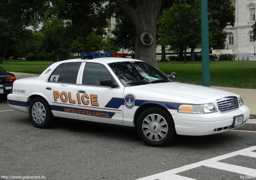 Ford Crown Victoria, fotó: DBiro
Keywords: USA Amerikai Egyesült Államok rendőr rendőrautó rendőrség