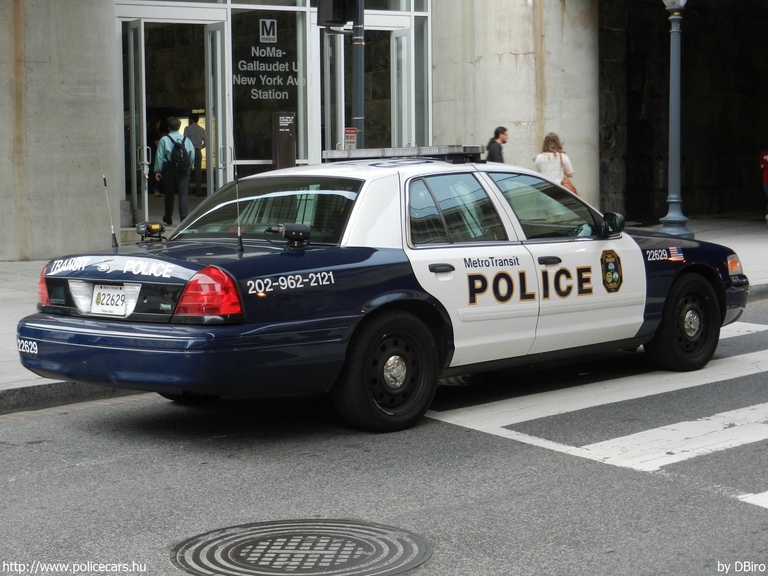 Ford Crown Victoria, fotó: DBiro
Keywords: USA Amerikai Egyesült Államok rendőr rendőrautó rendőrség