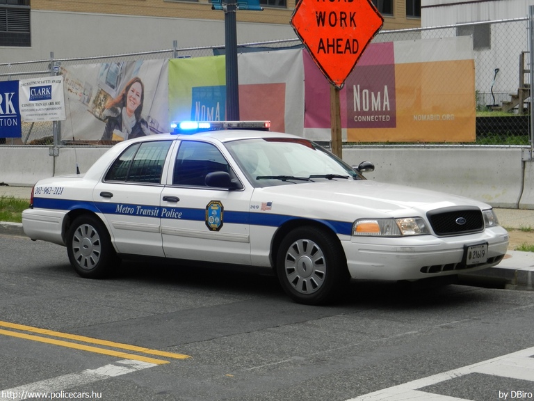 Ford Crown Victoria, fotó: DBiro
Keywords: USA Amerikai Egyesült Államok rendőr rendőrautó rendőrség