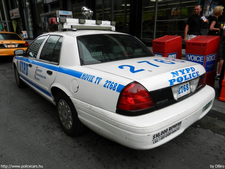 Ford Crown Victoria, fotó: DBiro
Keywords: USA Amerikai Egyesült Államok rendőr rendőrautó rendőrség NYPD