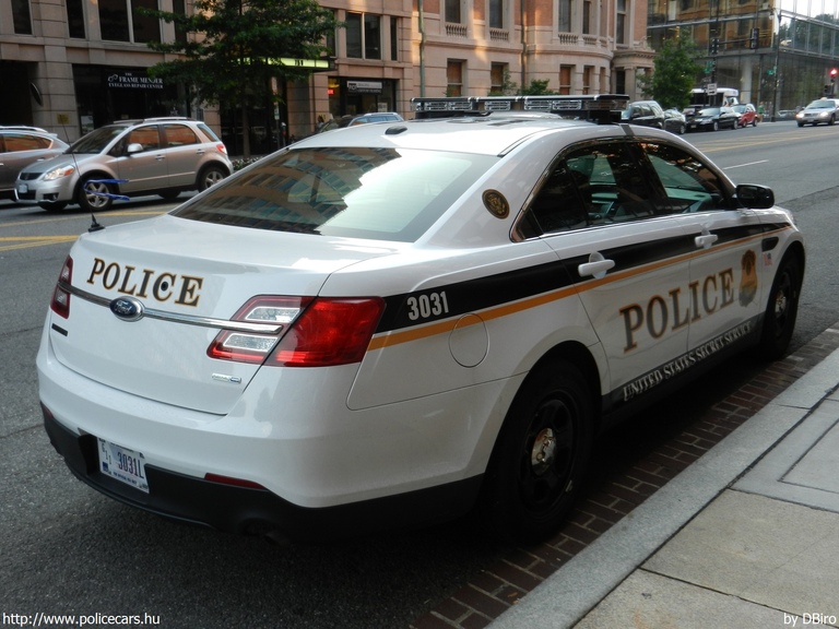 Ford Taurus, fotó: DBiro
Keywords: USA Amerikai Egyesült Államok rendőr rendőrautó rendőrség