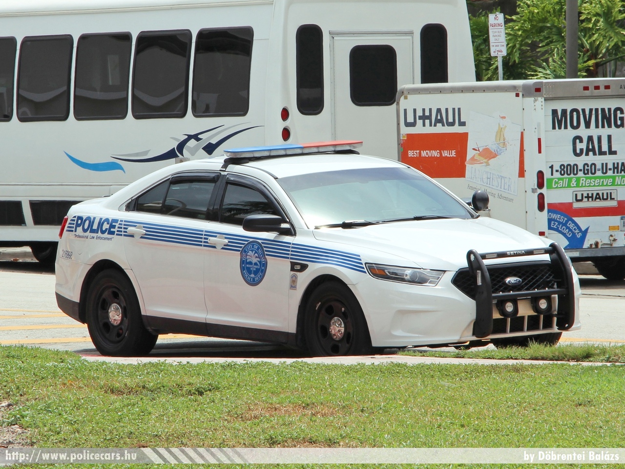 Ford Taurus, Miami, fotó: Döbrentei Balázs
Keywords: USA Amerikai Egyesült Államok rendőr rendőrautó rendőrség police policecar united states