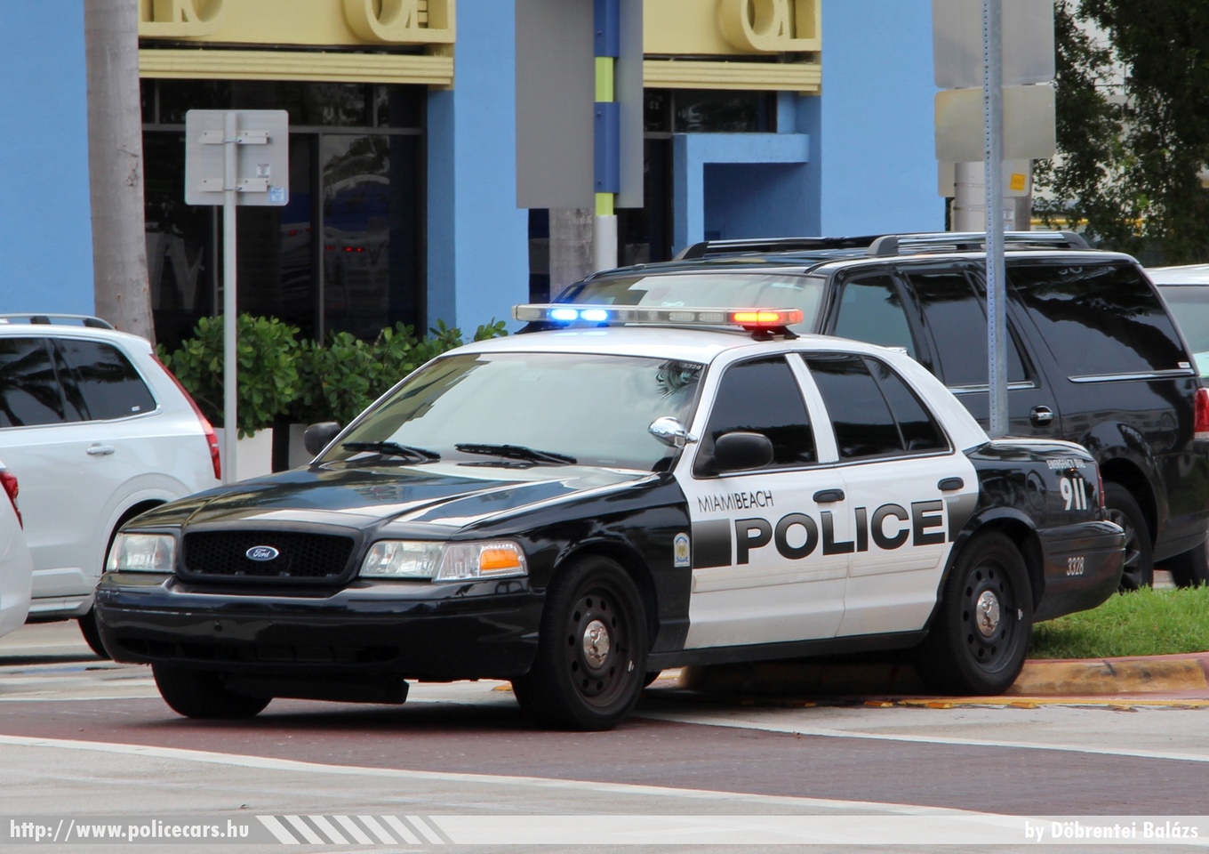 Ford Crown Victoria, Miami, fotó: Döbrentei Balázs
Keywords: USA Amerikai Egyesült Államok rendőr rendőrautó rendőrség police policecar united states