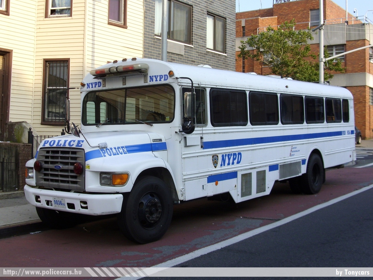 Ford P800, New York, NYPD, fotó: Tonycars
Keywords: USA Amerikai Egyesült Államok rendőr rendőrautó rendőrség police policecar united states