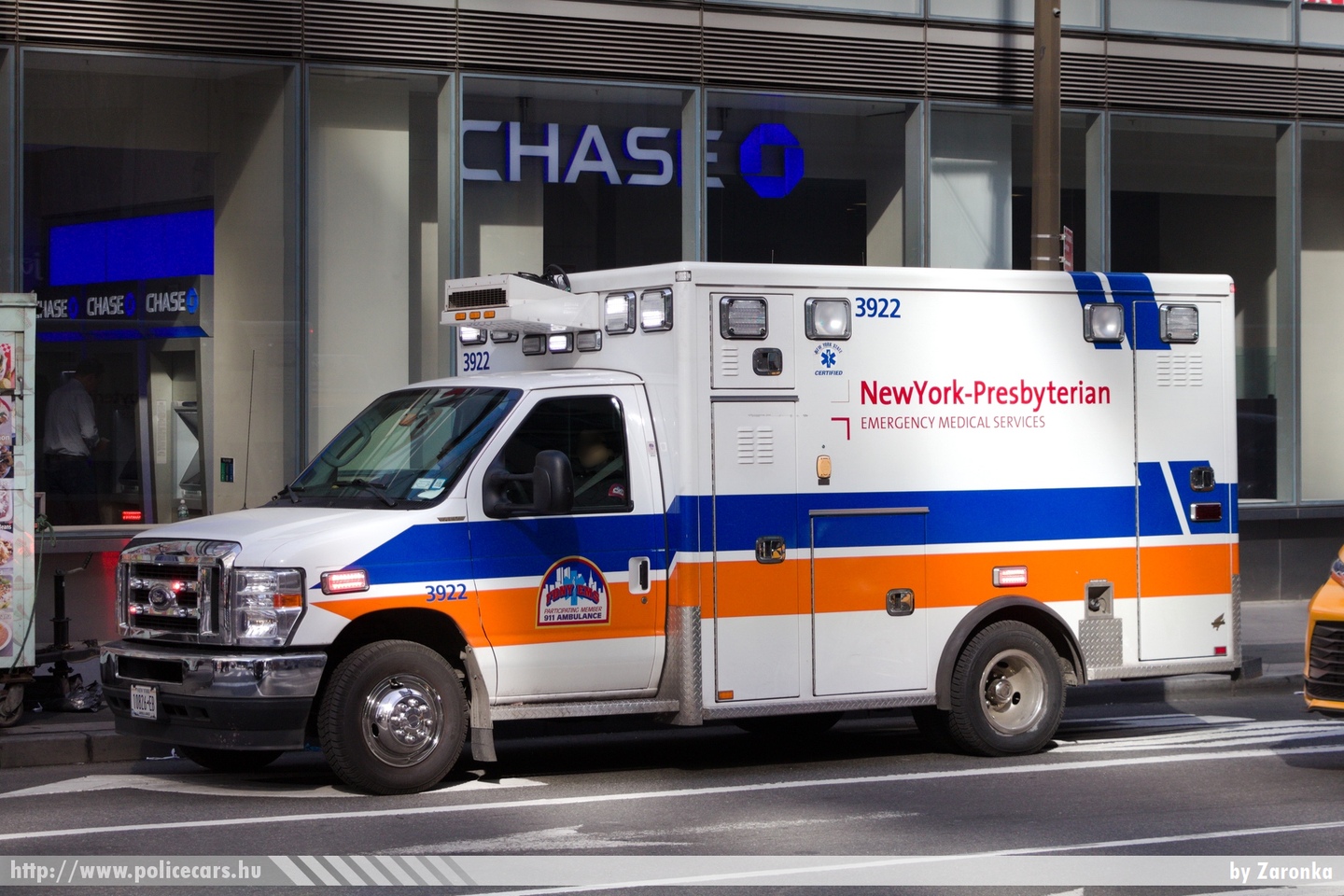 Ford E-350, fotó: Zaronka
Keywords: USA Amerikai Egyesült Államok mentő mentőautó ambulance united states
