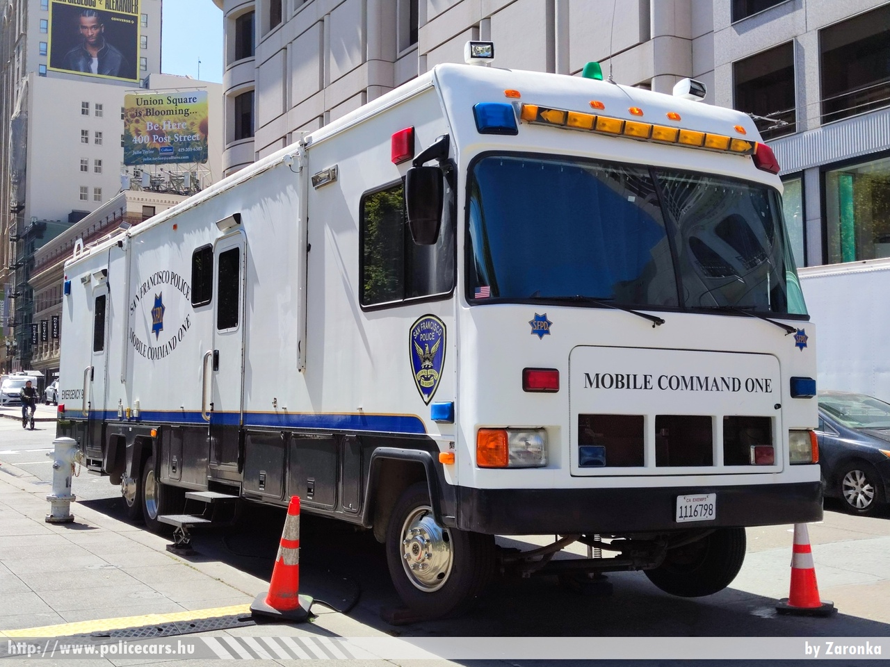 ?, San Francisco Police Department, Mobile Command One, fotó: Zaronka
Keywords: USA Amerikai Egyesült Államok rendőr rendőrautó rendőrség police policecar united states