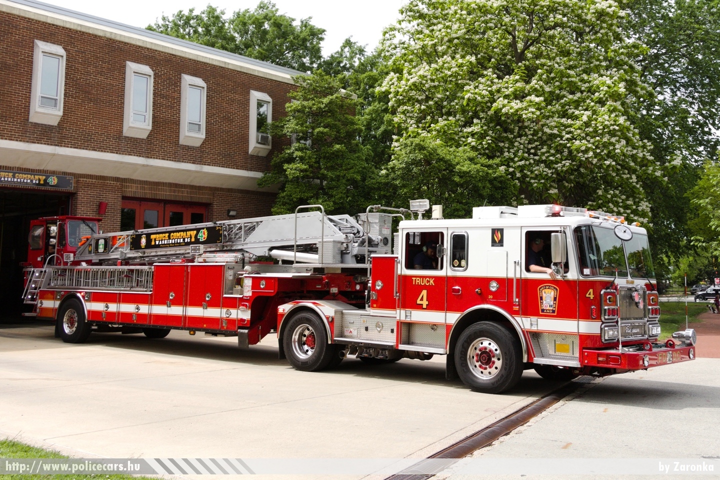 2020 Seagrave Capitol 100' TDA, District of Columbia Fire and Emergency Medical Services Department, Truck 4, fotó: Zaronka
Keywords: USA Amerikai Egyesült Államok tûzoltó tûzoltóautó fire firetruck united states