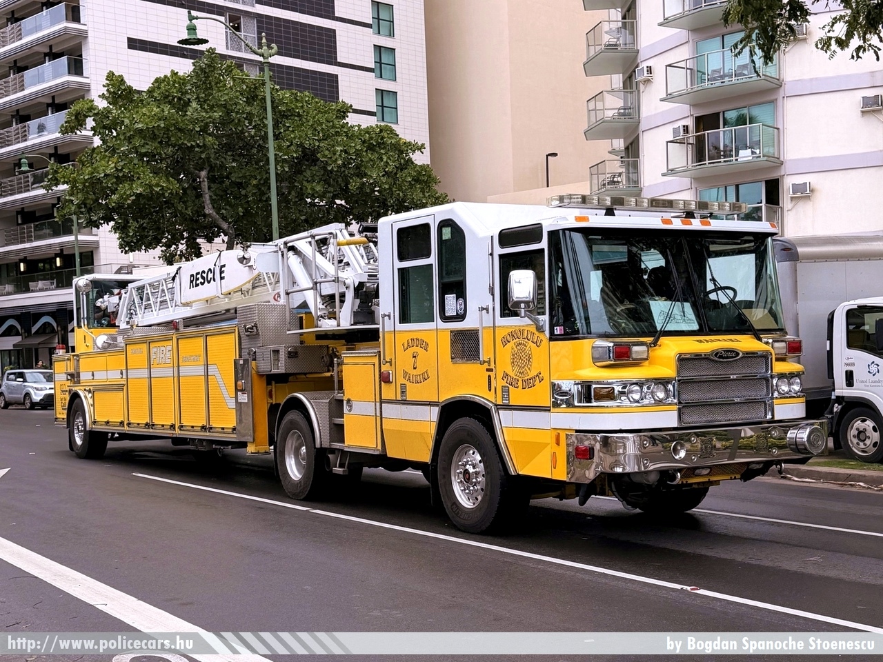 2010 Pierce Quantum, Honolulu Fire Department, Waikiki Beach, Ladder 7, fotó:  Bogdan Spanoche Stoenescu
Keywords: USA Amerikai Egyesült Államok tûzoltó tûzoltóautó fire firetruck united states