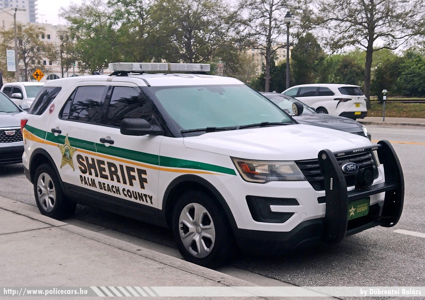 Ford Police Interceptor Utility, Palm Beach County Sheriff's Office, fotó: Döbrentei Balázs
Keywords: USA Amerikai Egyesült Államok rendőr rendőrautó rendőrség police policecar united states
