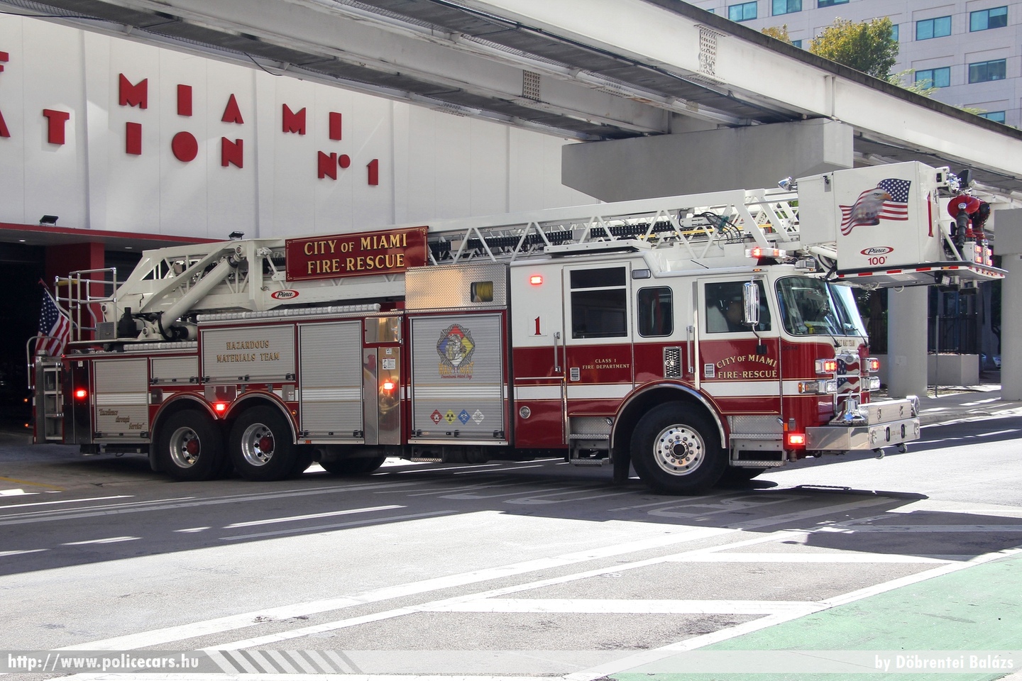2019 Pierce Arrow XT Deep Notch 8110, Aerial 1, Haz Mat Team, City of Miami Department of Fire-Rescue, fotó: Döbrentei Balázs
Keywords: USA Amerikai Egyesült Államok tûzoltó tûzoltóautó fire firetruck united states