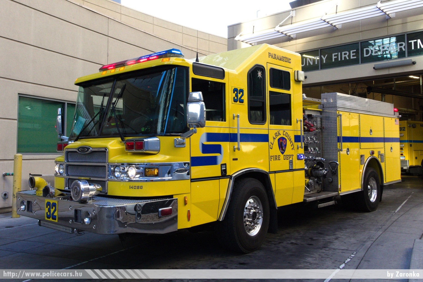 Pierce Quantum, Clark County Fire Department, Las Vegas, Engine 32, fotó: Zaronka
Keywords: USA Amerikai Egyesült Államok tûzoltó tûzoltóautó fire firetruck united states