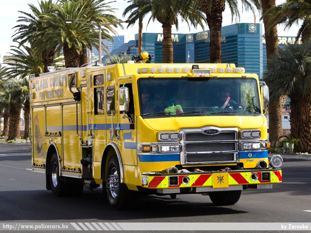 Pierce Quantum, Clark County Fire Department, Las Vegas, fotó: Zaronka
Keywords: USA Amerikai Egyesült Államok tûzoltó tûzoltóautó fire firetruck united states