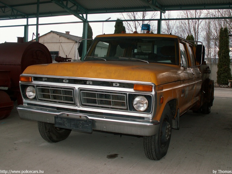Ford F-350, KÖTUKI CS-130, fotó: Thomas
Keywords: magyar Magyarország