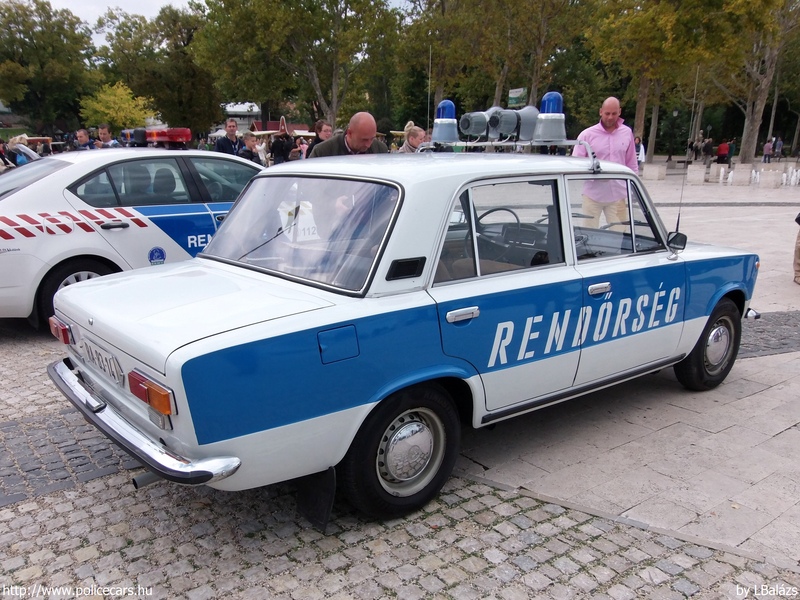 Lada VAZ 2101, fotó: LBalázs
Keywords: rendőr rendőrautó rendőrség magyar Magyarország RA83-14 veterán