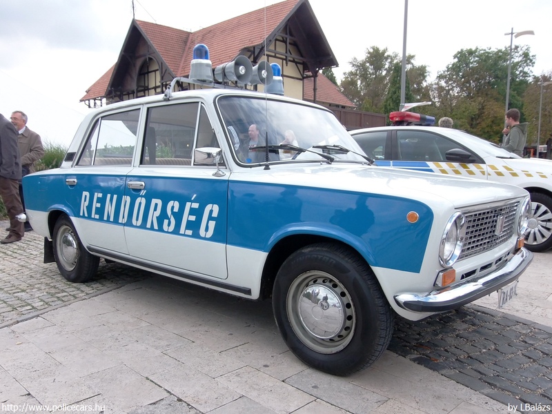 Lada VAZ 2101, fotó: LBalázs
Keywords: rendőr rendőrautó rendőrség magyar Magyarország RA83-14 veterán