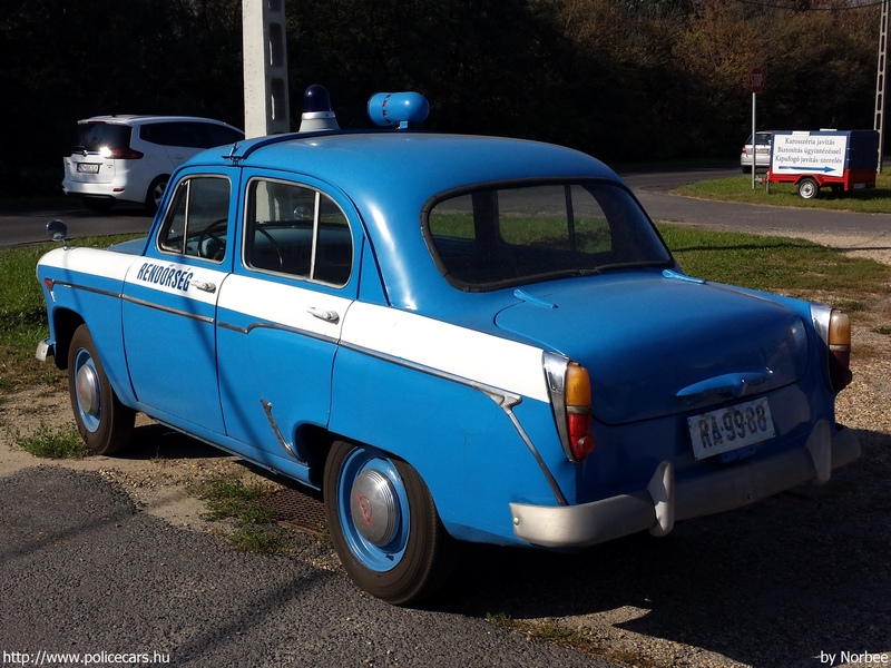 Moszkvics 407, fotó: Norbee
Keywords: rendőr rendőrautó rendőrség magyar Magyarország veterán