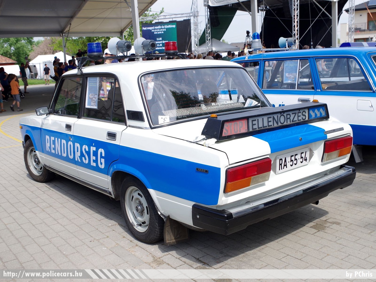 Lada VAZ 2107, fotó: PChris
Keywords: rendőrautó rendőrség rendőr magyar Magyarország RA55-54