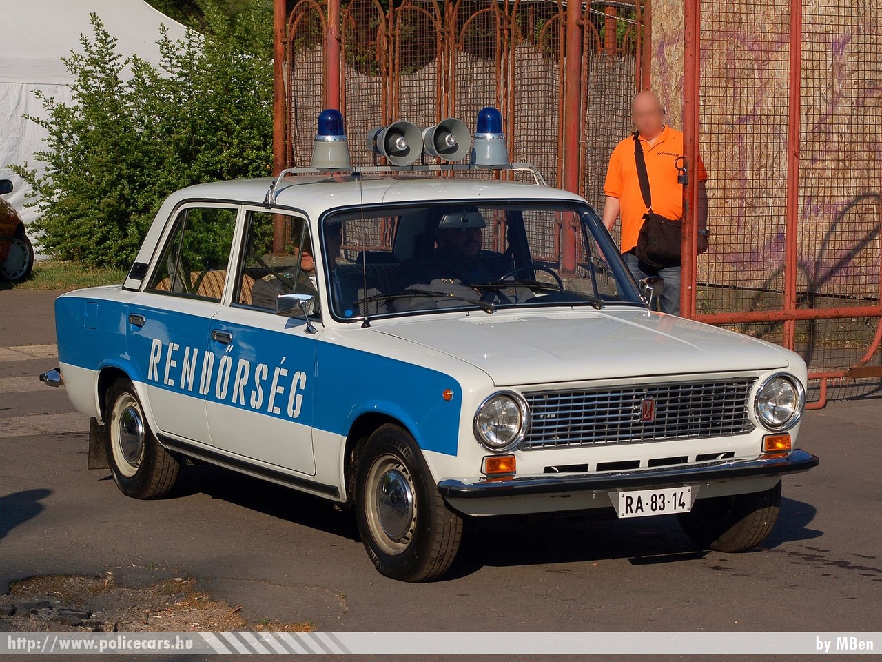 Lada VAZ 2101, fotó: MBen
Keywords: rendőrautó rendőrség rendőr magyar Magyarország RA83-14