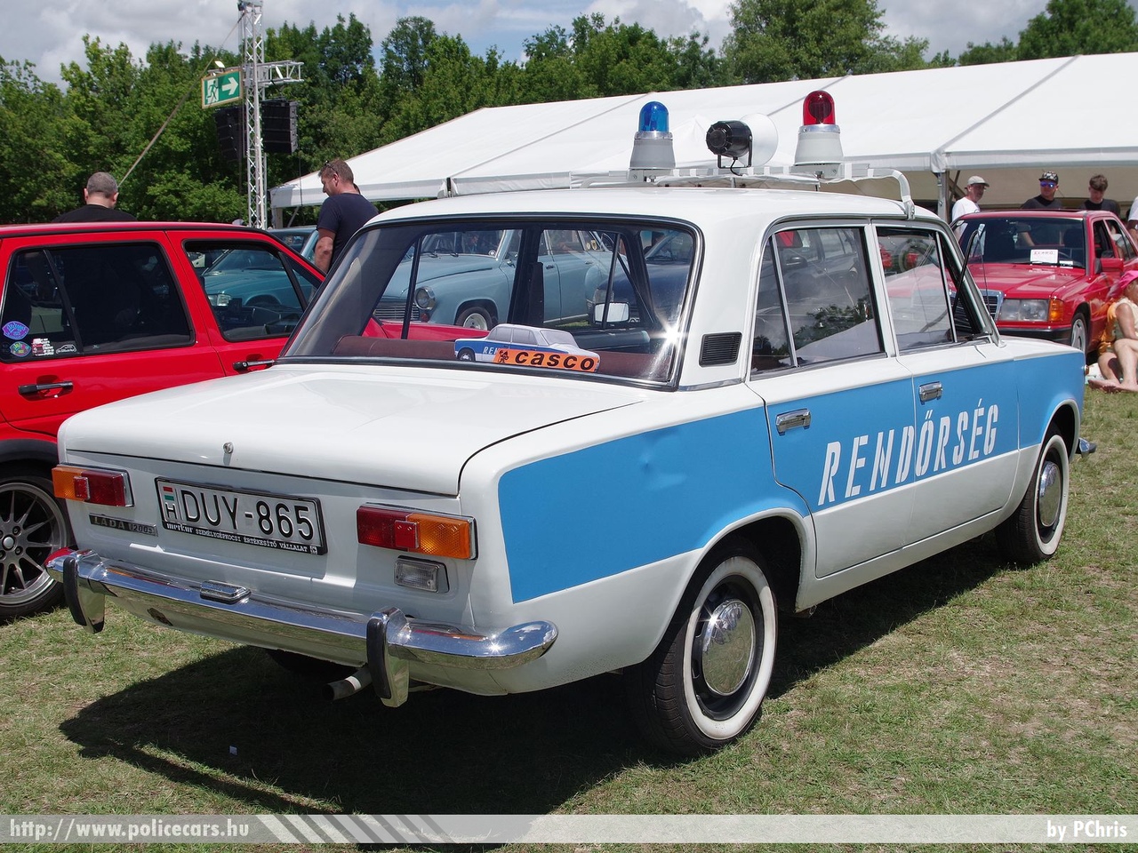 Lada VAZ 2101, fotó: PChris
Keywords: rendőrség rendőr rendőrautó magyar Magyarország hungarian Hungary police policecar DUY-865