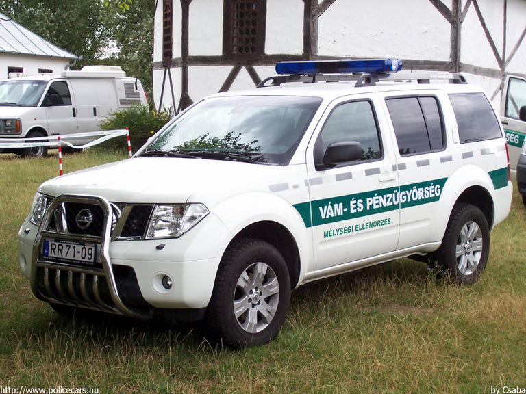 Nissan Pathfinder, Vám- és Pénzügyõrség, fotó: Csaba
Keywords: vám magyar Magyarország NAV VPOP pénzügyőrség RR71-09 Hungary hungarian customs