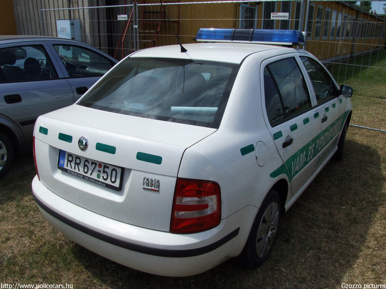 Skoda Fabia, Vám- és Pénzügyõrség, fotó: Gzozzo pictures
Keywords: vám magyar Magyarország NAV VPOP pénzügyőrség RR67-50 Hungary hungarian customs