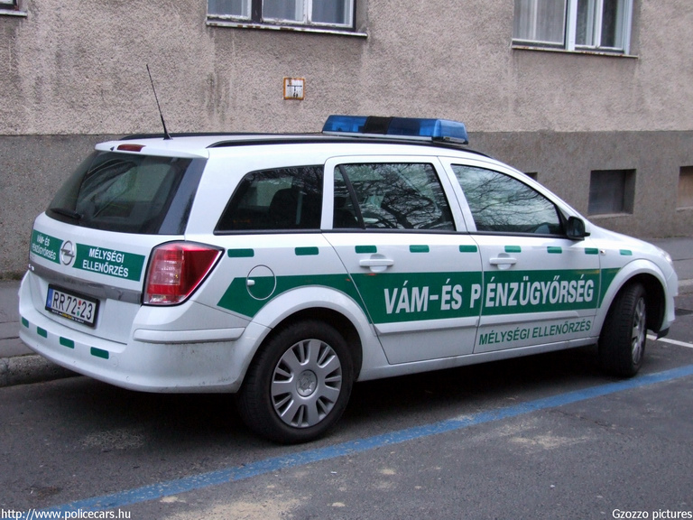 Opel Astra H, Vám- és Pénzügyõrség, fotó: Gzozzo pictures
Keywords: vám magyar Magyarország NAV VPOP pénzügyőrség RR72-23 Hungary hungarian customs