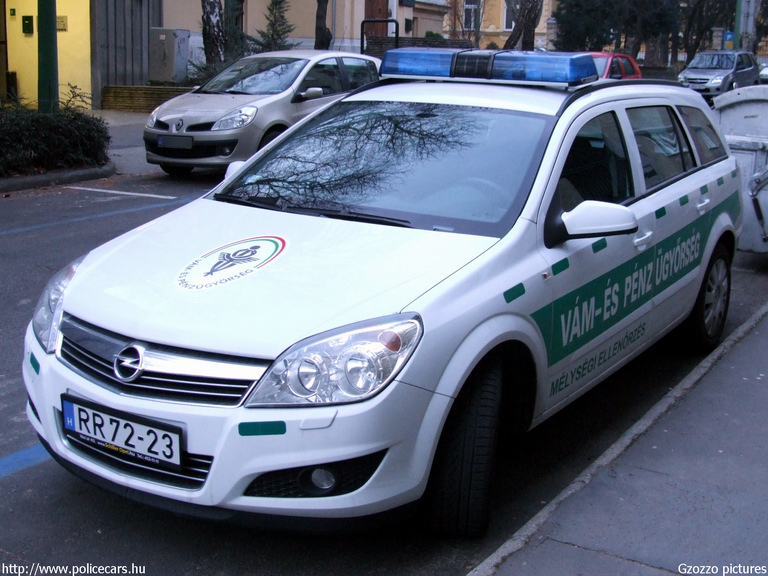 Opel Astra H, Vám- és Pénzügyõrség, fotó: Gzozzo pictures
Keywords: vám magyar Magyarország NAV VPOP pénzügyőrség RR72-23 Hungary hungarian customs