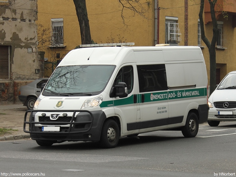 Peugeot Boxer, Nemzeti Adó- és Vámhivatal, fotó: HNorbert
Keywords: vám magyar Magyarország NAV VPOP pénzügyőrség Hungary hungarian customs