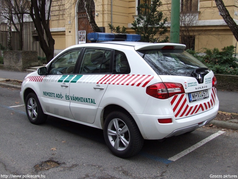 Renault Koleos, Nemzeti Adó- és Vámhivatal, fotó: Gzozzo pictures
Keywords: vám magyar Magyarország NAV VPOP pénzügyőrség MHV-457 Hungary hungarian customs
