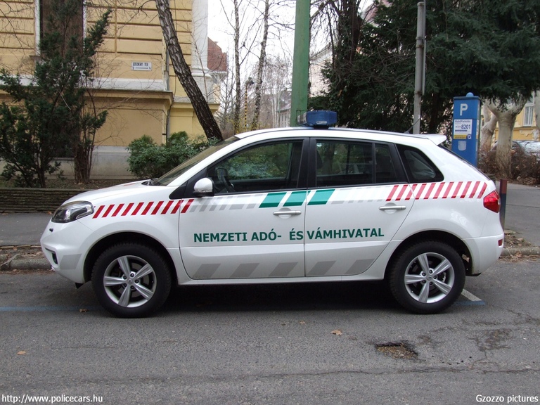 Renault Koleos, Nemzeti Adó- és Vámhivatal, fotó: Gzozzo pictures
Keywords: vám magyar Magyarország NAV VPOP pénzügyőrség MHV-457 Hungary hungarian customs