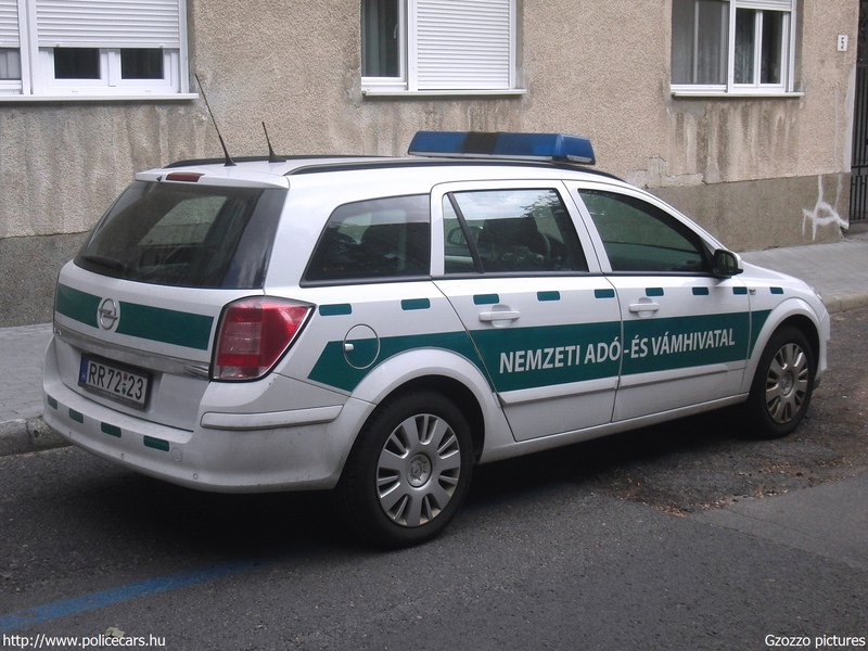 Opel Astra H, Nemzeti Adó- és Vámhivatal, fotó: Gzozzo pictures
Keywords: vám magyar Magyarország NAV VPOP pénzügyőrség RR72-23 Hungary hungarian customs