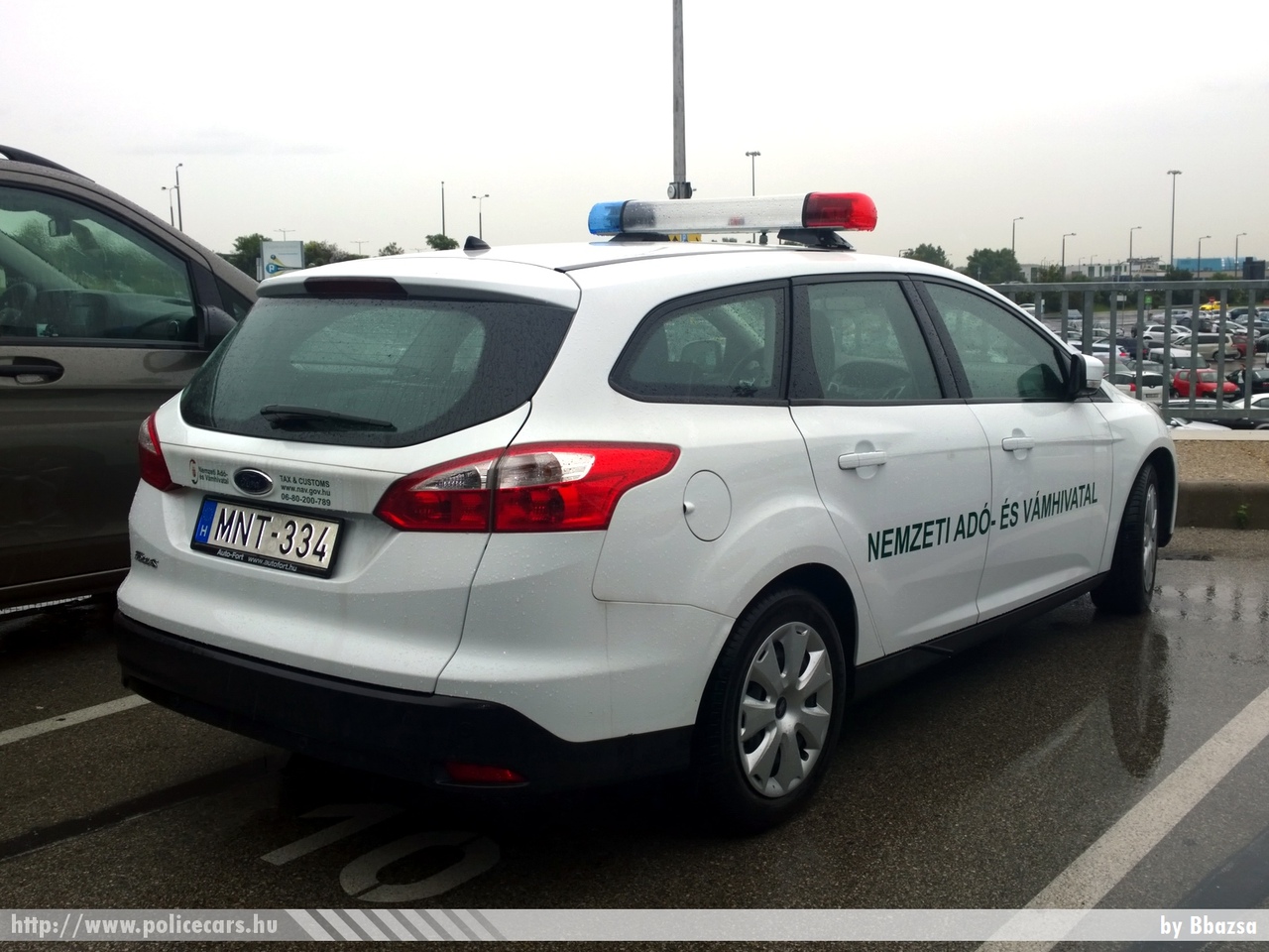 Ford Focus, Nemzeti Adó- és Vámhivatal, fotó: Bbazsa
Keywords: vám magyar Magyarország NAV VPOP pénzügyőrség Hungary hungarian customs MNT-334