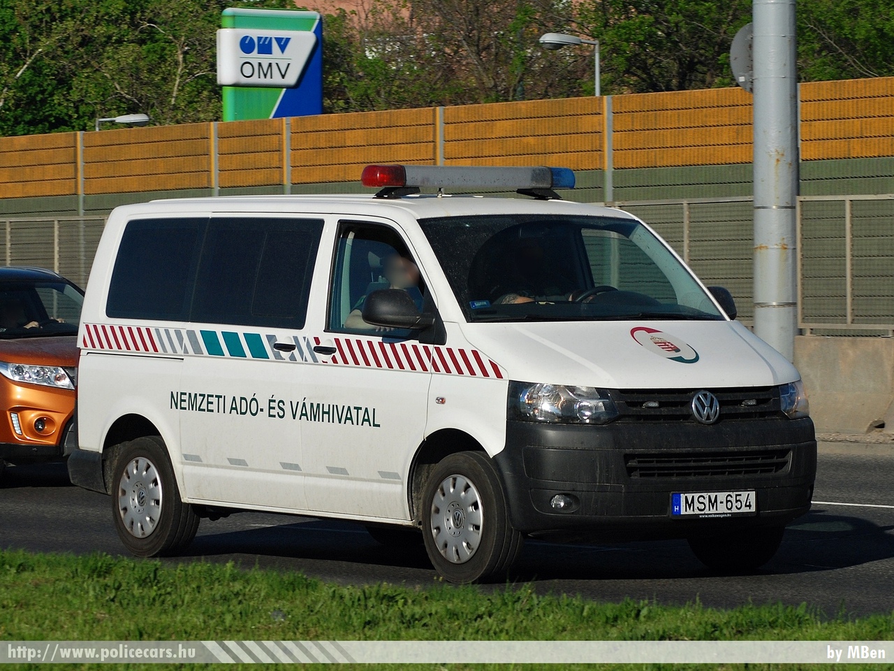 Volkswagen Transporter T5 facelift, Nemzeti Adó- és Vámhivatal, fotó: MBen
Keywords: vám magyar Magyarország NAV VPOP pénzügyőrség Hungary hungarian customs MSM-654