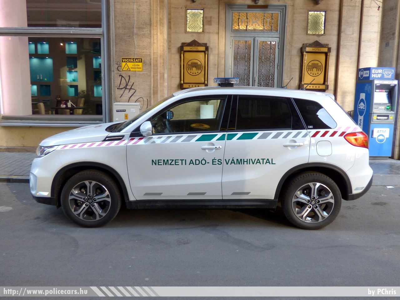 Suzuki Vitara, Nemzeti Adó- és Vámhivatal, fotó: PChris
Keywords: vám magyar Magyarország NAV VPOP pénzügyőrség Hungary hungarian customs PUA-456