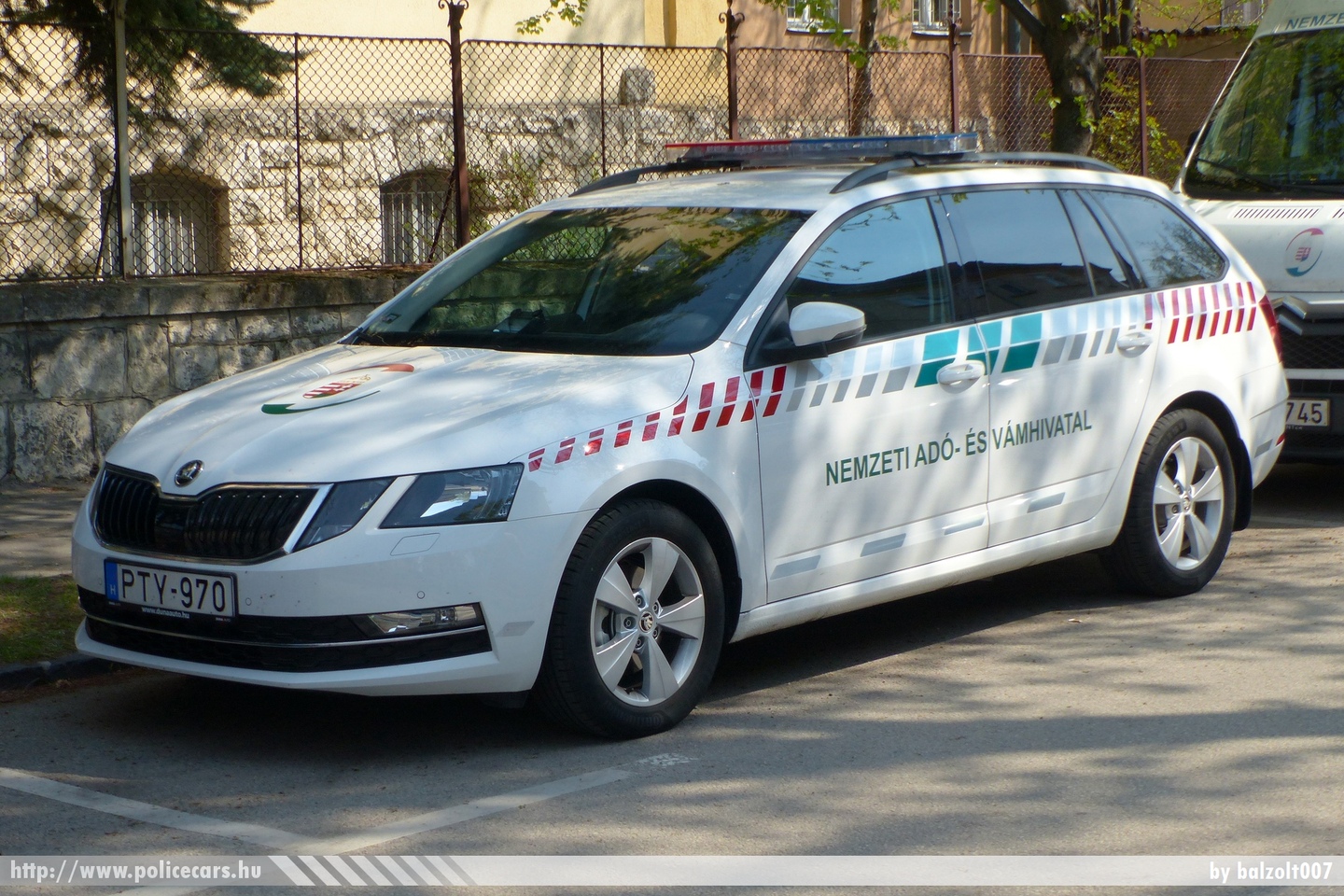 Skoda Octavia III facelift, Nemzeti Adó- és Vámhivatal, fotó: balzolt007
Keywords: vám magyar Magyarország NAV VPOP pénzügyőrség Hungary hungarian customs PTY-970