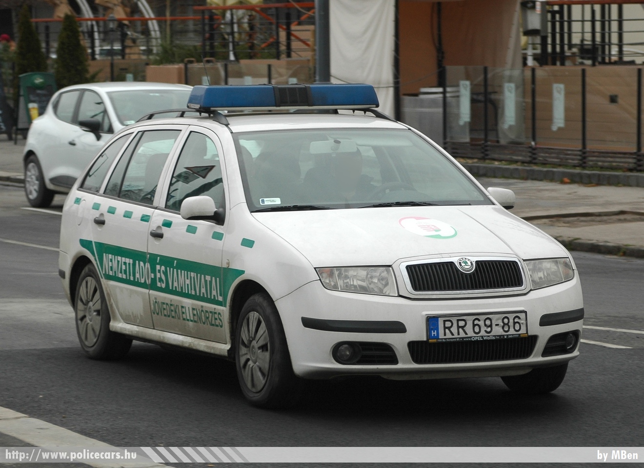 Skoda Fabia Combi, Nemzeti Adó- és Vámhivatal, fotó: MBen
Keywords: vám magyar Magyarország NAV VPOP pénzügyőrség Hungary hungarian customs RR69-86