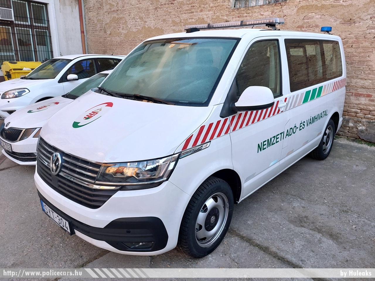 Volkswagen Transporter T6.1 Caravelle, Nemzeti Adó- és Vámhivatal, fotó: Huleaks
Keywords: vám magyar Magyarország NAV VPOP pénzügyőrség Hungary hungarian customs SYT-304