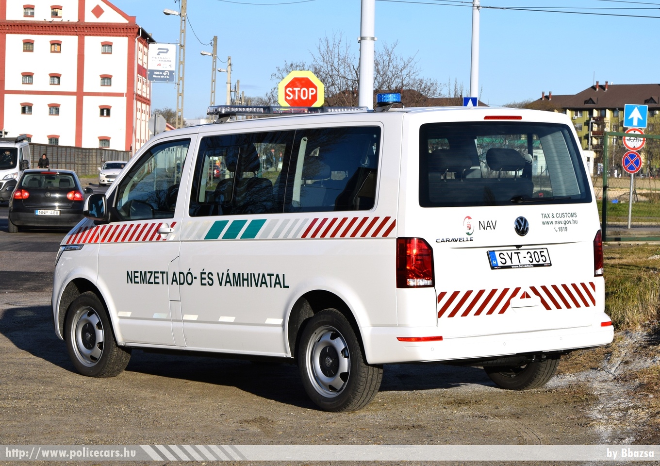Volkswagen Transporter T6.1 Caravelle, Nemzeti Adó- és Vámhivatal, fotó: Bbazsa
Keywords: vám magyar Magyarország NAV VPOP pénzügyőrség Hungary hungarian customs SYT-305