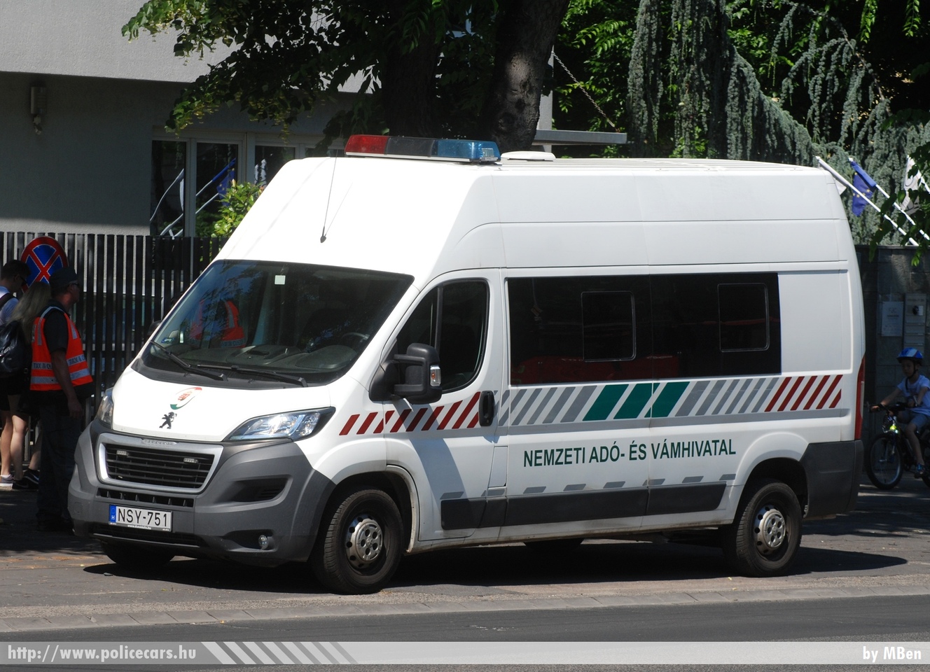 Peugeot Boxer, Nemzeti Adó- és Vámhivatal, fotó: MBen
Keywords: vám magyar Magyarország NAV VPOP pénzügyőrség Hungary hungarian customs NSY-751