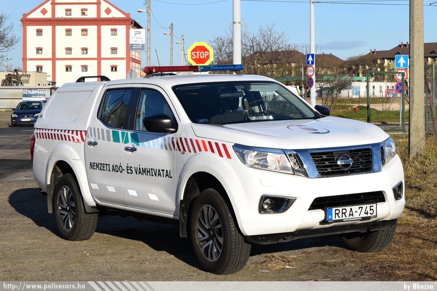 Nissan Navara, Nemzeti Adó- és Vámhivatal, fotó: Bbazsa
Keywords: vám magyar Magyarország NAV VPOP pénzügyőrség Hungary hungarian customs RRA-745
