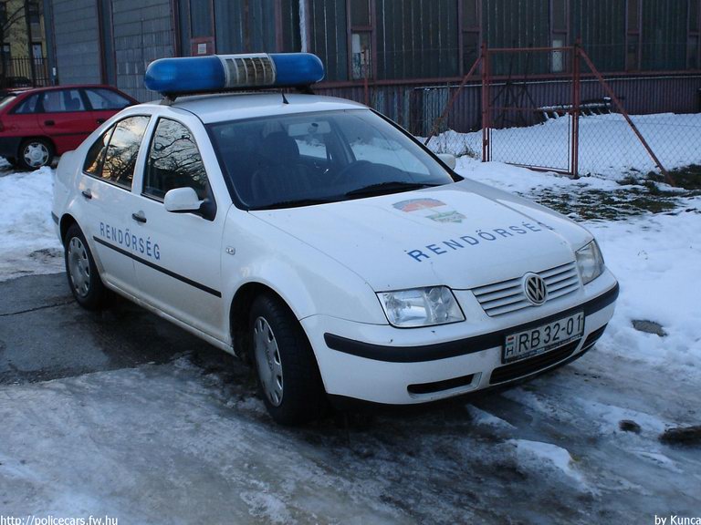 Volkswagen Bora, fotó: Kunca
Keywords: rendőrség rendőr rendőrautó magyar Magyarország RB32-01
