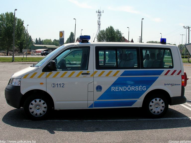 Volkswagen Transporter T5, fotó: Gzozzo pictures
Keywords: rendőrség rendőr rendőrautó magyar Magyarország 