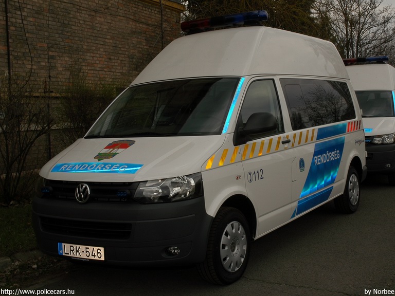 Volkswagen Transporter T5, fotó: Norbee
Keywords: rendőrség rendőr rendőrautó magyar Magyarország LRK-546